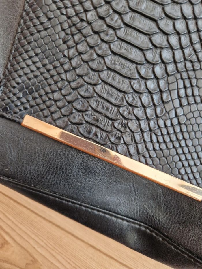 Sac à bandoulière noir effet croco - photo numéro 2