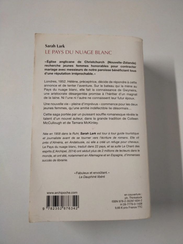 Livre Sarah Lark le pays du nuage blanc - photo numéro 2