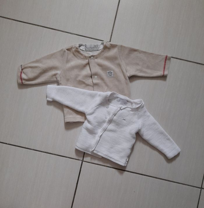 Veste / gilet 3 mois 
Bon état 
2€ pièce