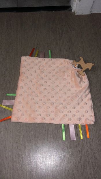 Doudou plat jouet en bois