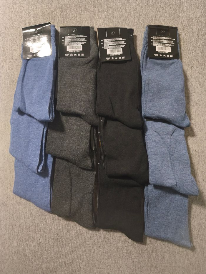 Lot de 12 paires de chaussettes fines homme 43-46 neuf - photo numéro 2
