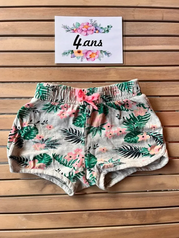 Short en coton fleuri dopo dopo 4 ans
