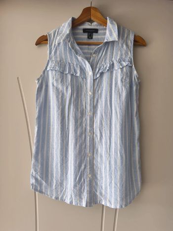 blouse bleue sans manche atmosphere