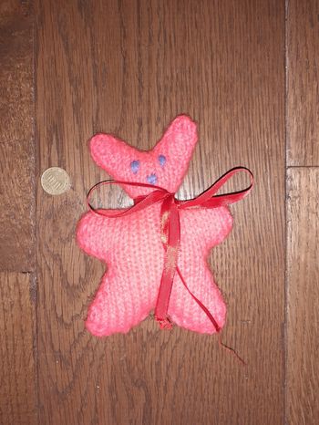 Petit lapin rose tricoté main