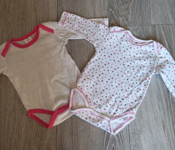 Lot 2 bodies Tissaia 3 mois