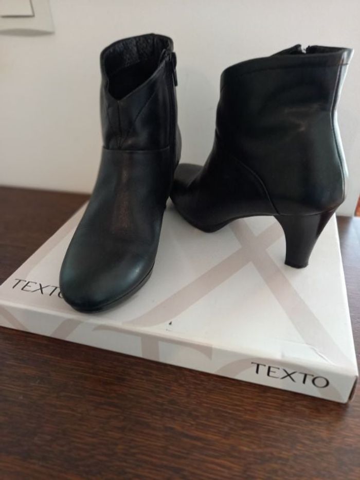 Bottines noires tout cuir