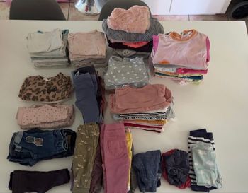 Lot vêtements bébé fille 1 mois