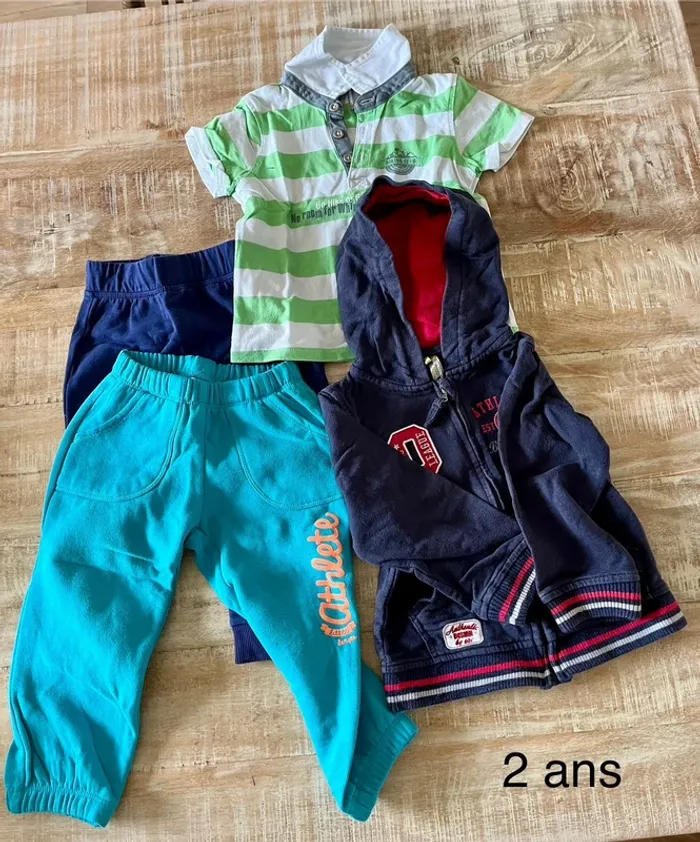 Lot de vêtements