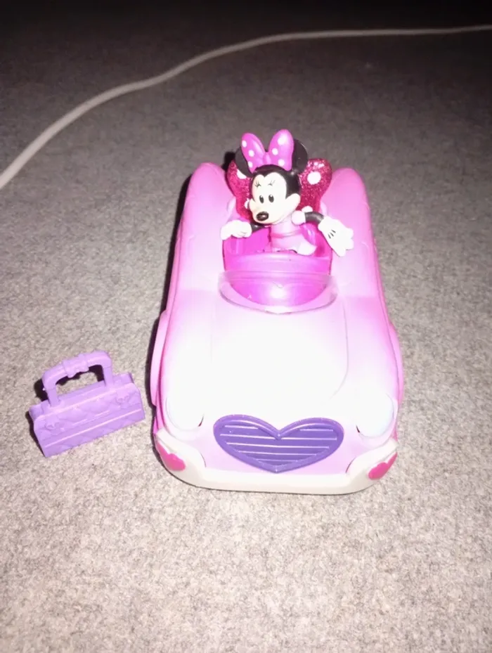 Voiture Minnie +figurine
