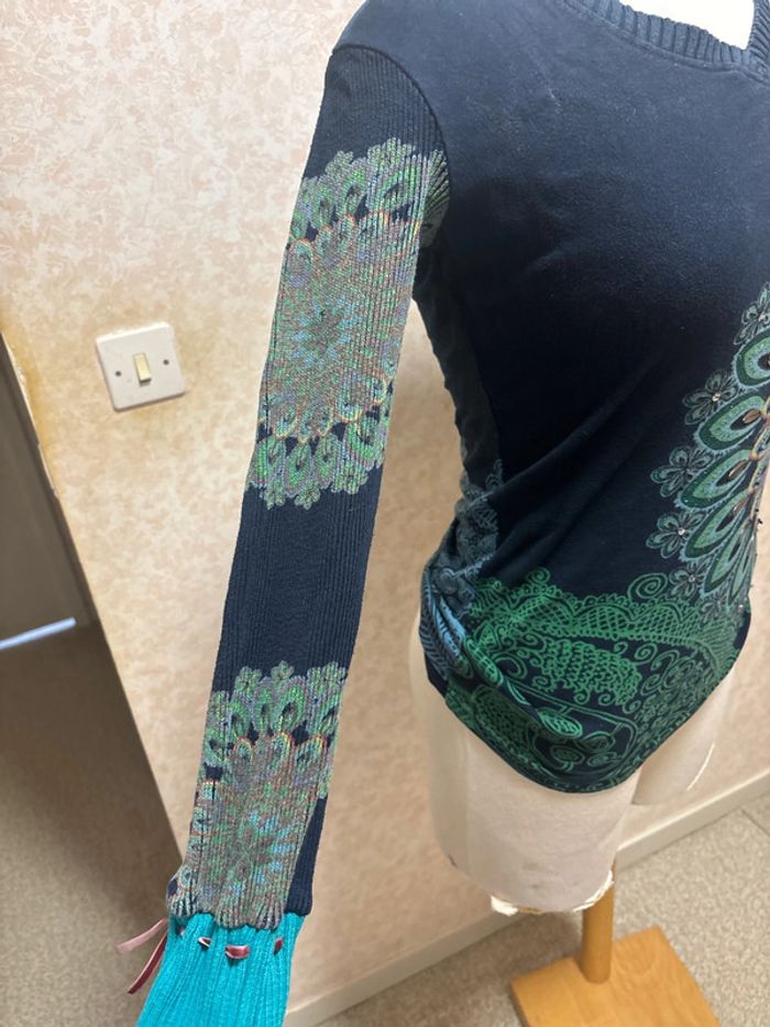 Pull desigual taille 36 - photo numéro 3