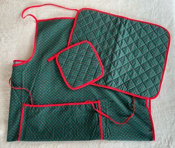 Ensemble 3 pièces vert/rouge à motifs fleurs