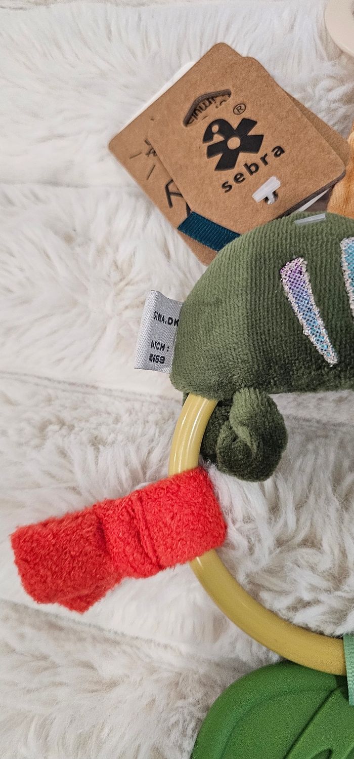 Hochet avec anneau de dentition Caméléon Sebra Neuf - photo numéro 3