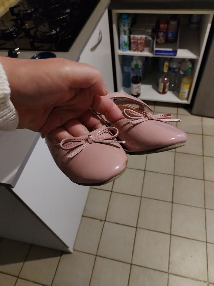 Chaussures vernies 29 neuves - photo numéro 3