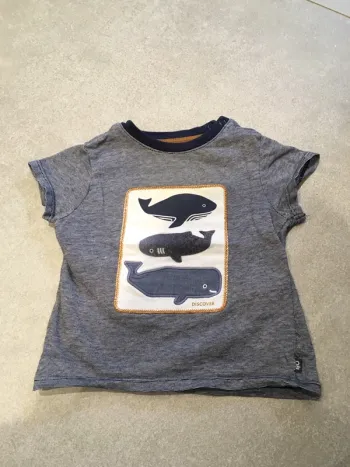 Lot 2 tee shirt