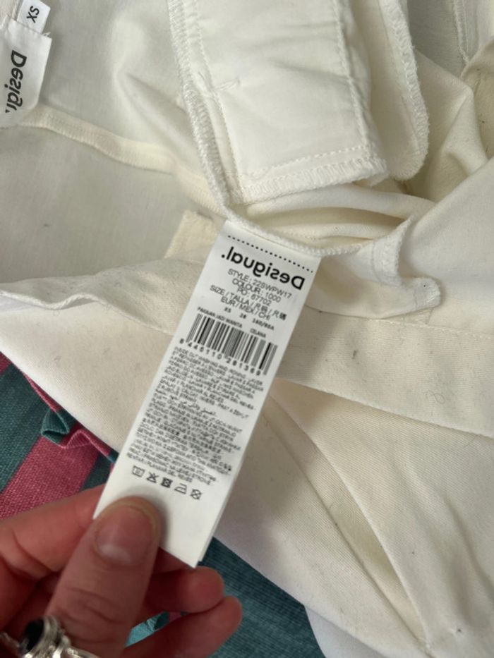 Pantalon blanc avec fleurs desigual taille 34 neuf - photo numéro 6