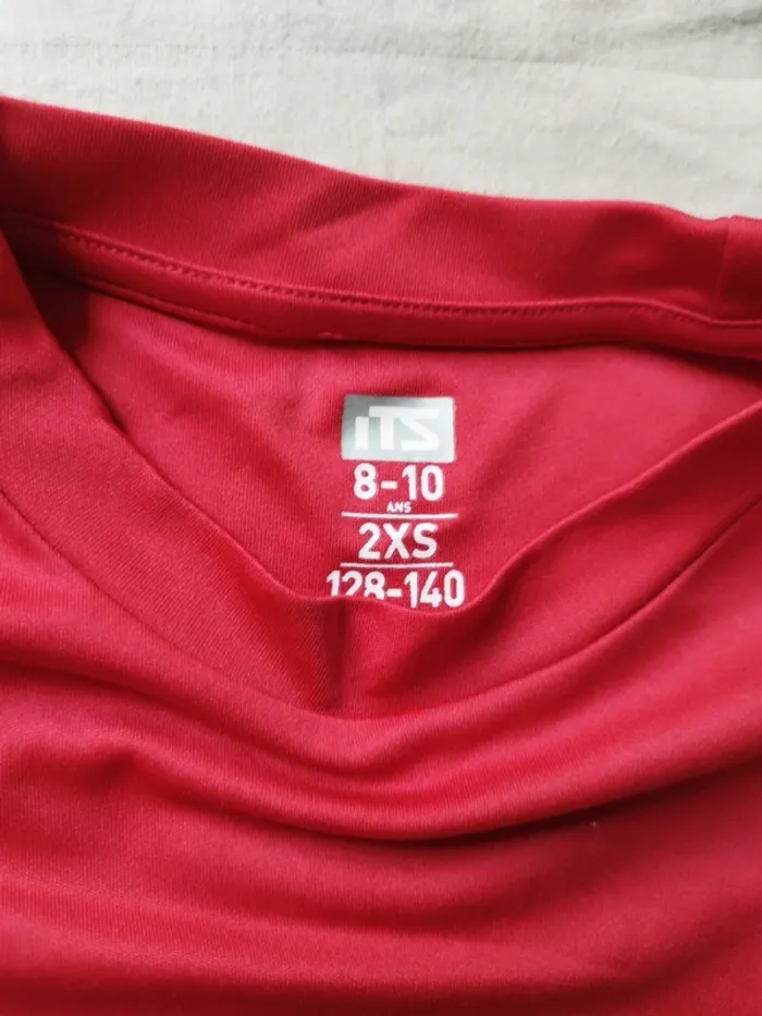 T-shirt neuf sport ITS 8/10 ans - photo numéro 2