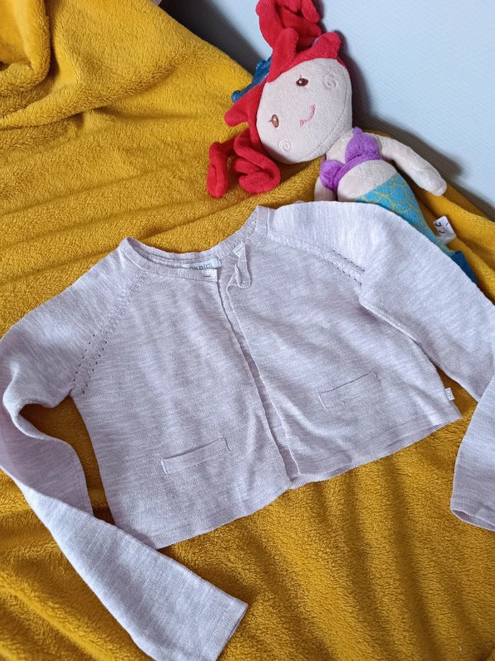 Gilet court rose pâle paillé