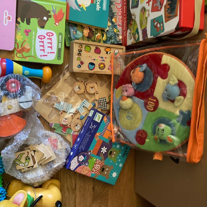 Lot jouets et livres - photo numéro 3