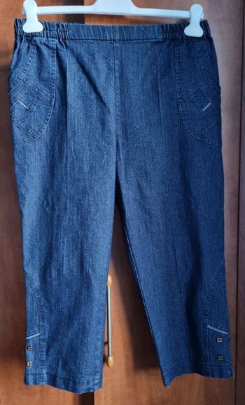 Pantacourt en jean taille 4