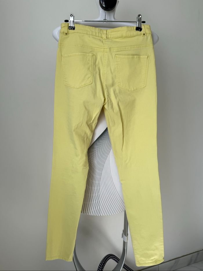 Jean droit jaune H&M – Taille 38 - photo numéro 2