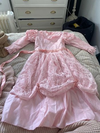 Robe de cérémonie taille huit ans