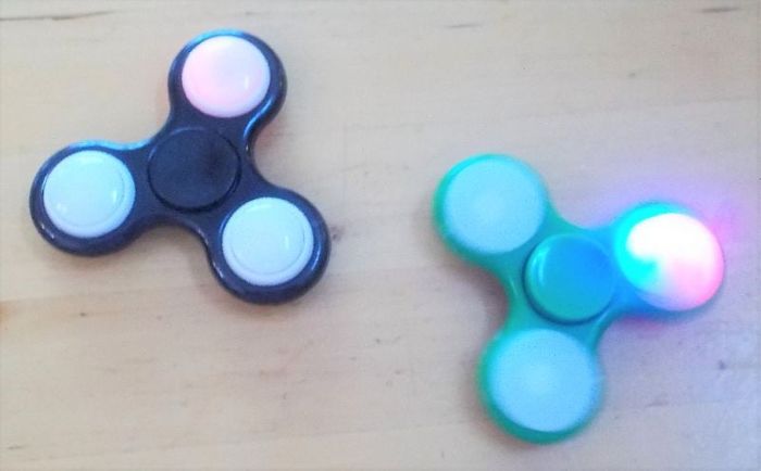Hand High Light Spinners