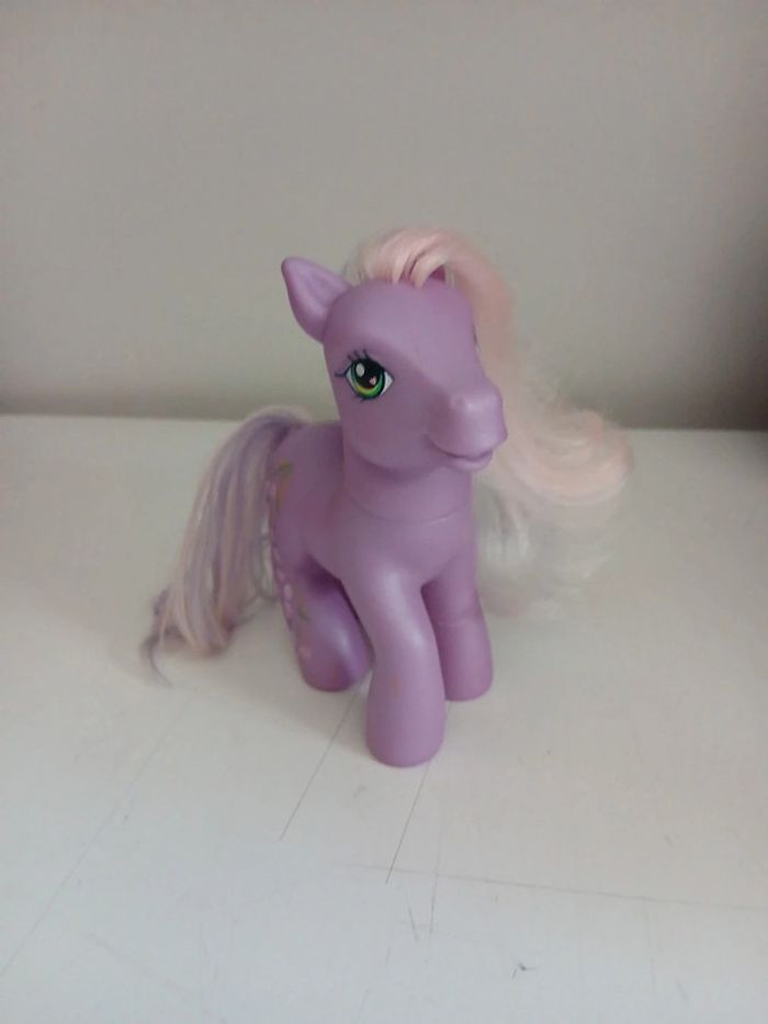 My little pony westeria purple flowers 2006 - photo numéro 2