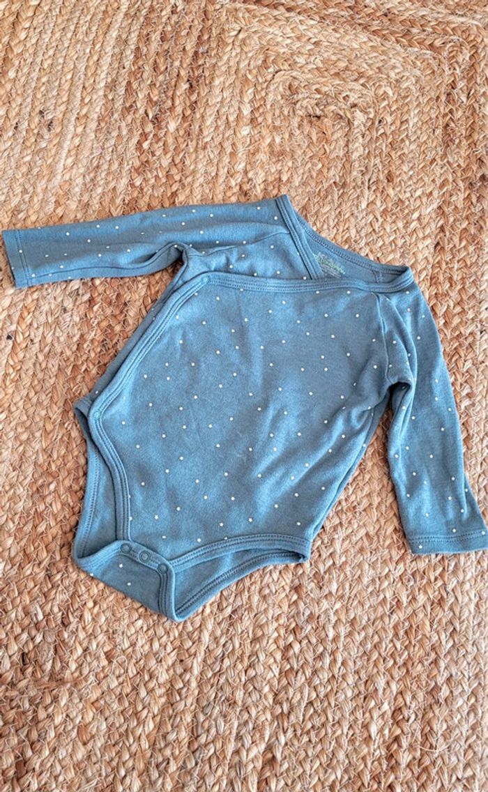 Joli Body croisé vert canard et étoiles blanches Kiabi 6mois - photo numéro 2