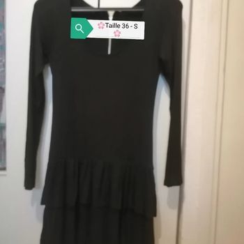 🌸Jolie robe noire midi encolure échancrée "Rosebud" Taille 36🌸