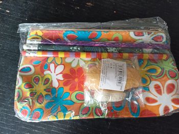 Trousse fleur avec fournitures scolaires