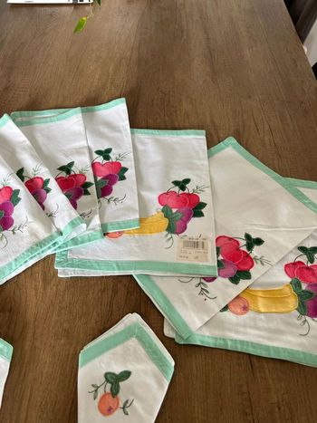 Lot sets de table fruits neufs