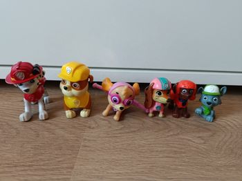 Lot 6 figurines pat patrouille 