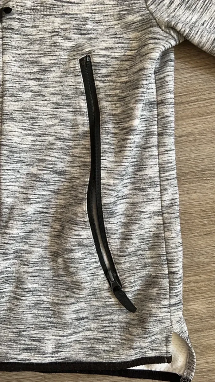 Gilet zippé gris - photo numéro 3