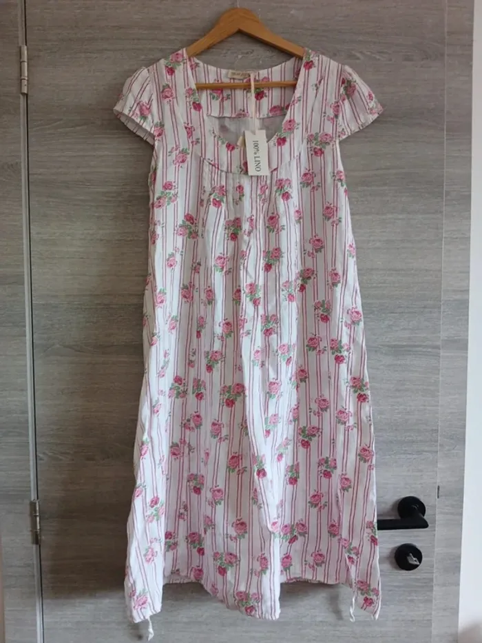Robe Talia Benson