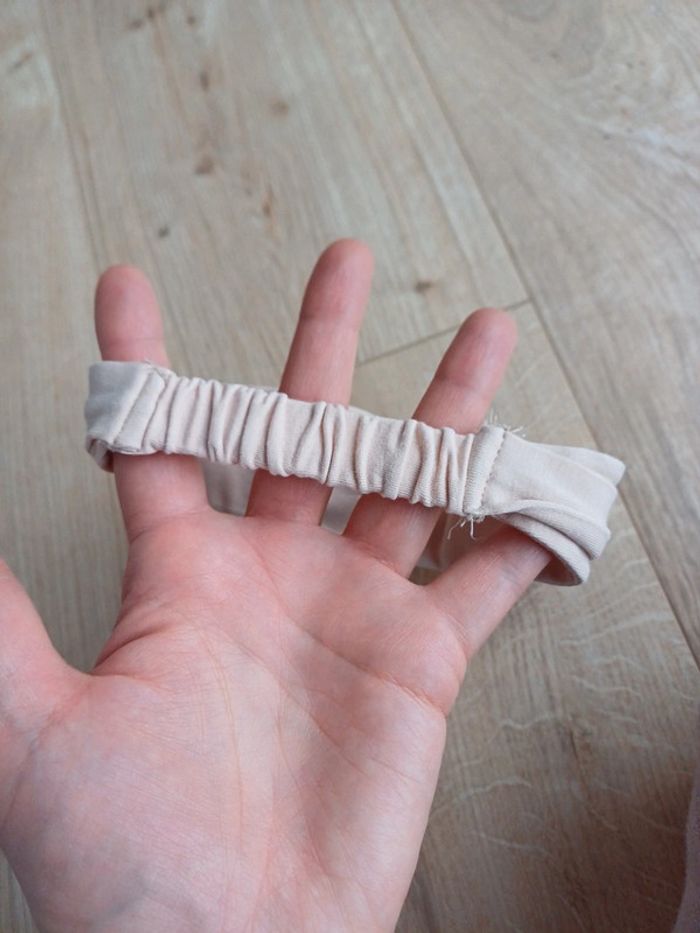 Bandeau noeud beige - photo numéro 5