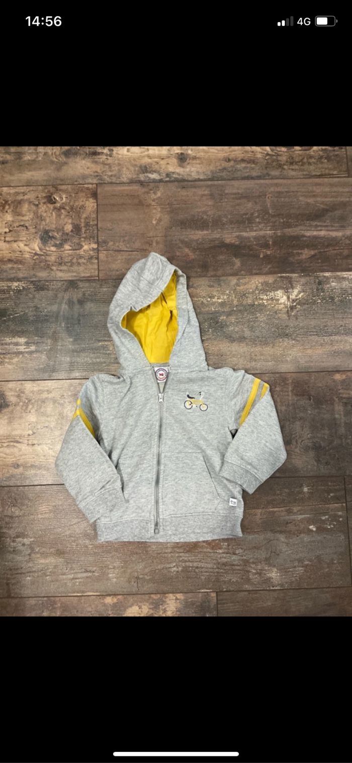 Veste à capuche