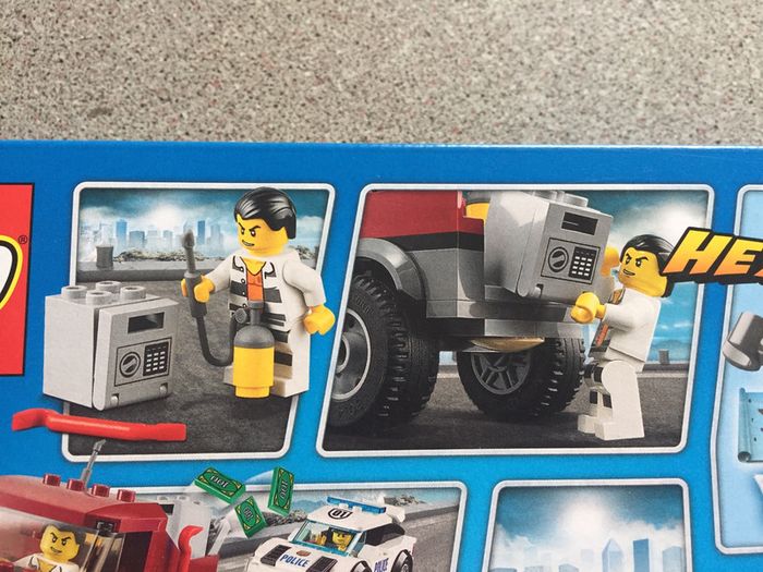 Boîte lego City Neuve 60128 - photo numéro 11