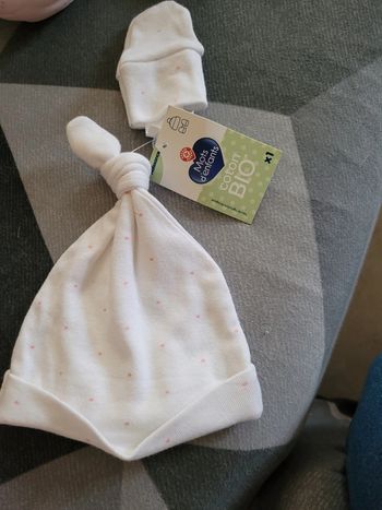 Bonnet, gant naissance