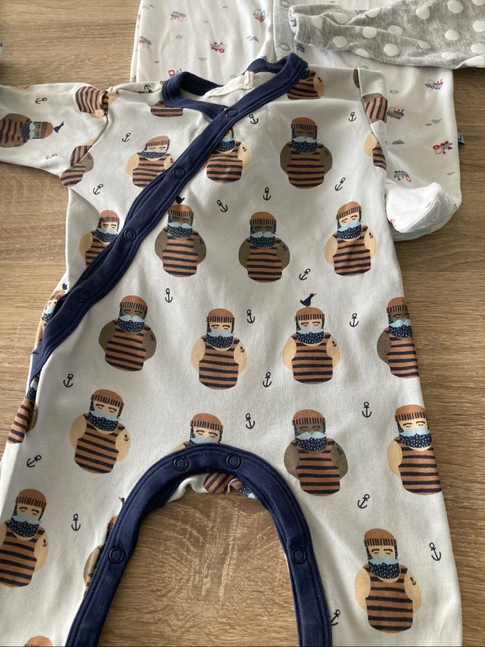 Lot de pyjamas