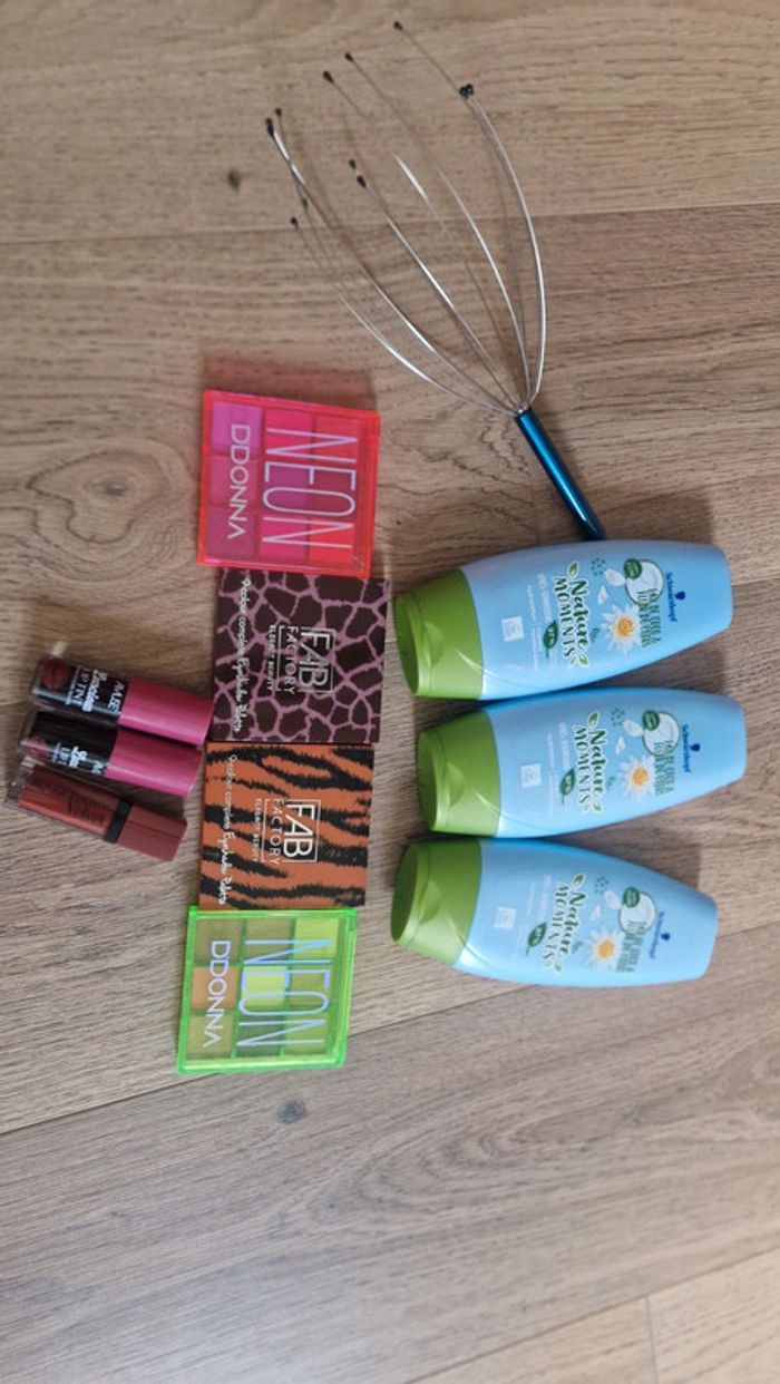 Lot cosmétiques neuf