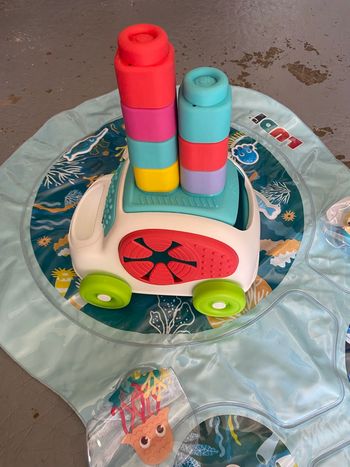 Voiture jeux d’éveil 