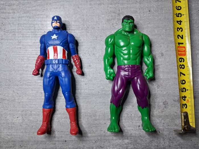 Lot de 2 figurines super heros