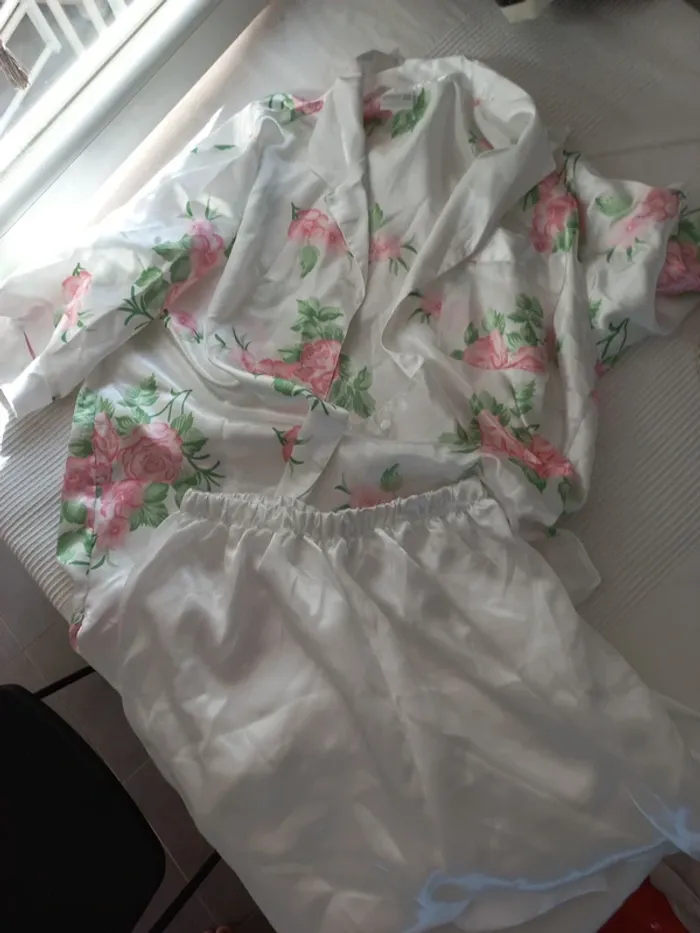 Pyjama tenue d'intérieur satin - photo numéro 5