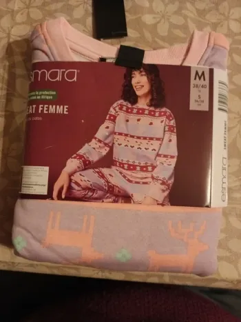 Sweat femme motif Noël taille 38 40