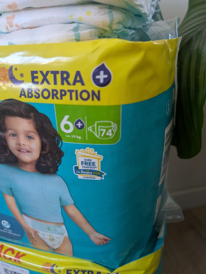 Lot 171 couches Pampers - photo numéro 2