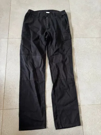 Pantalon noir Decathlon taille M, bon état , 40x100cm