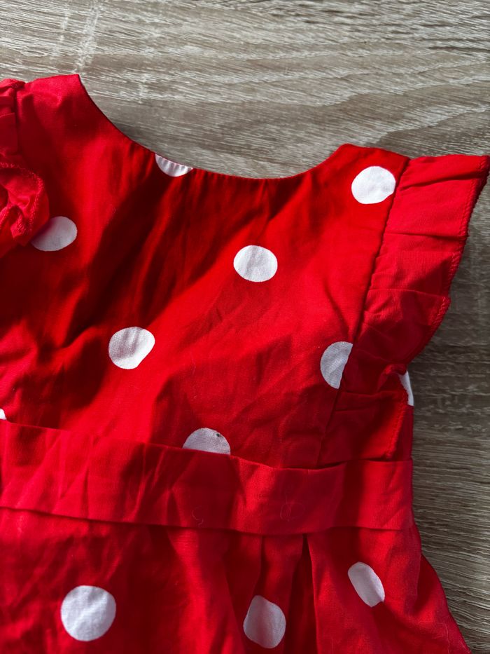 Robe rouge à pois KIABI t.3m - photo numéro 2