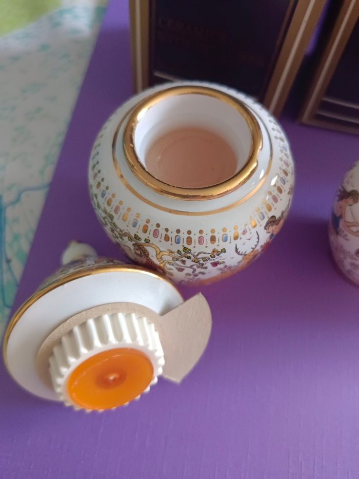 Lot d'anciens flacons de parfum Venus - photo numéro 3