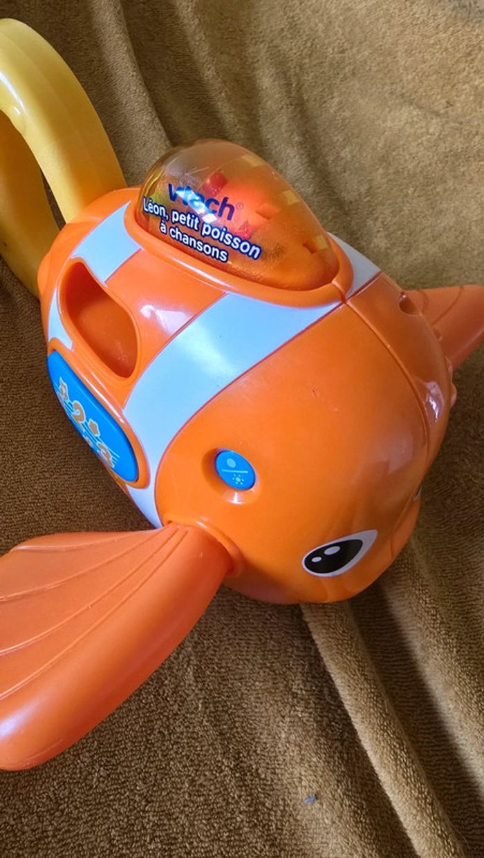 Léon petit poisson à chanson 🐟 - photo numéro 5