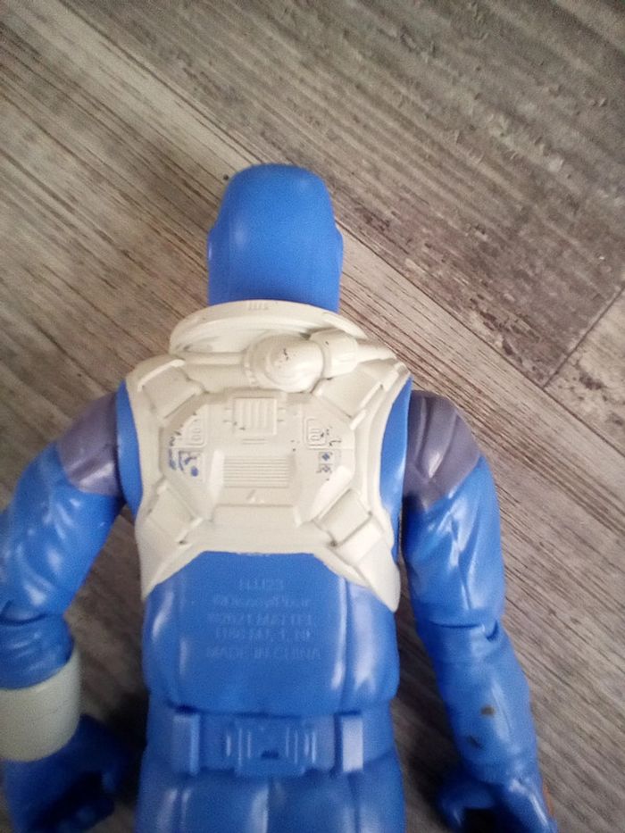 Personnage buzz l'éclair - photo numéro 5